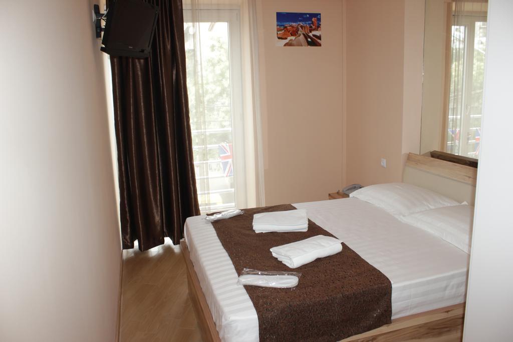 Hotel London Palace Tbilisi Room photo