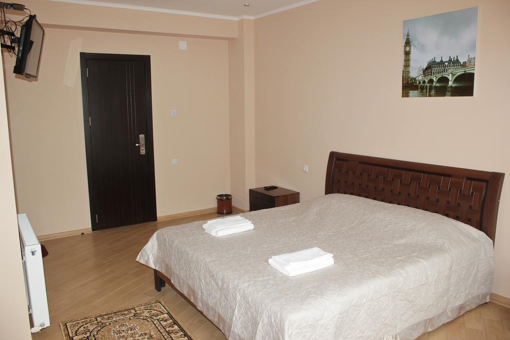 Hotel London Palace Tbilisi Room photo